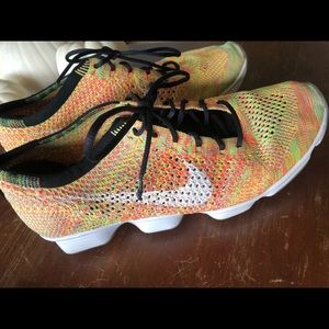 Nike women’s  Flyknit ZOOM